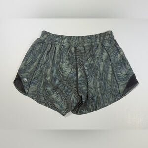 Lululemon Patterned Athletic Shorts 💚